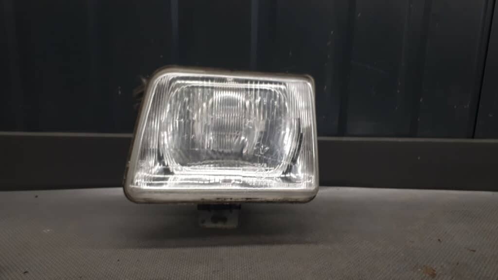 Reflektor lewy Mitsubishi Space Wagon 88-91r
