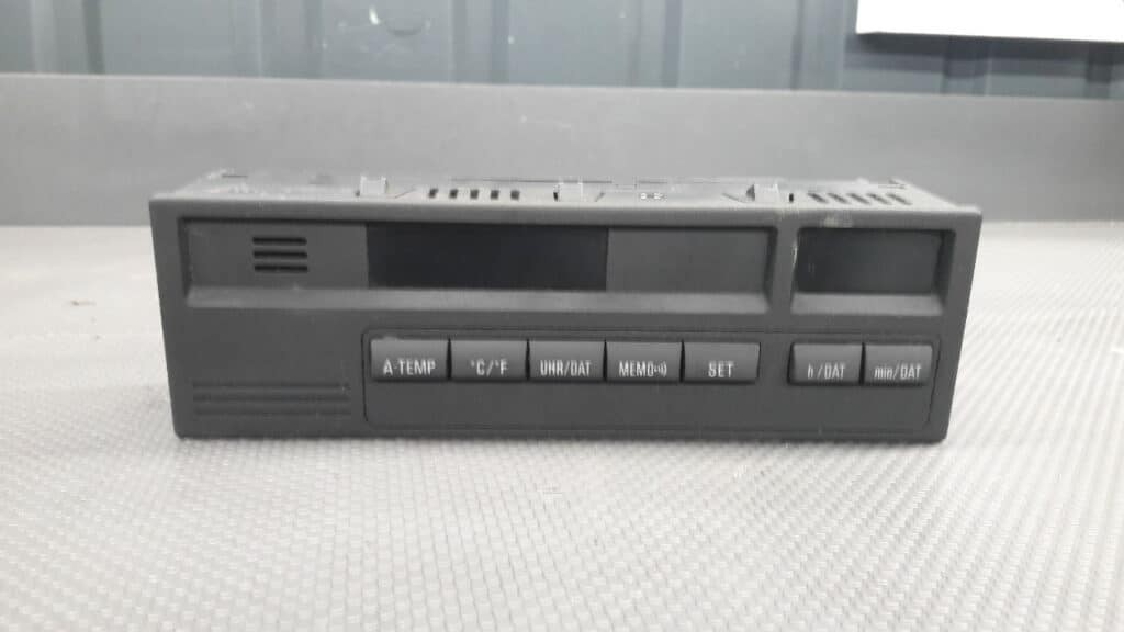 8363579 Panel nawiewu klimatyzacji BMW E36