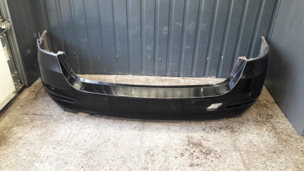 15857711 zderzak tyl BMW F31 KOMBI CZARNY