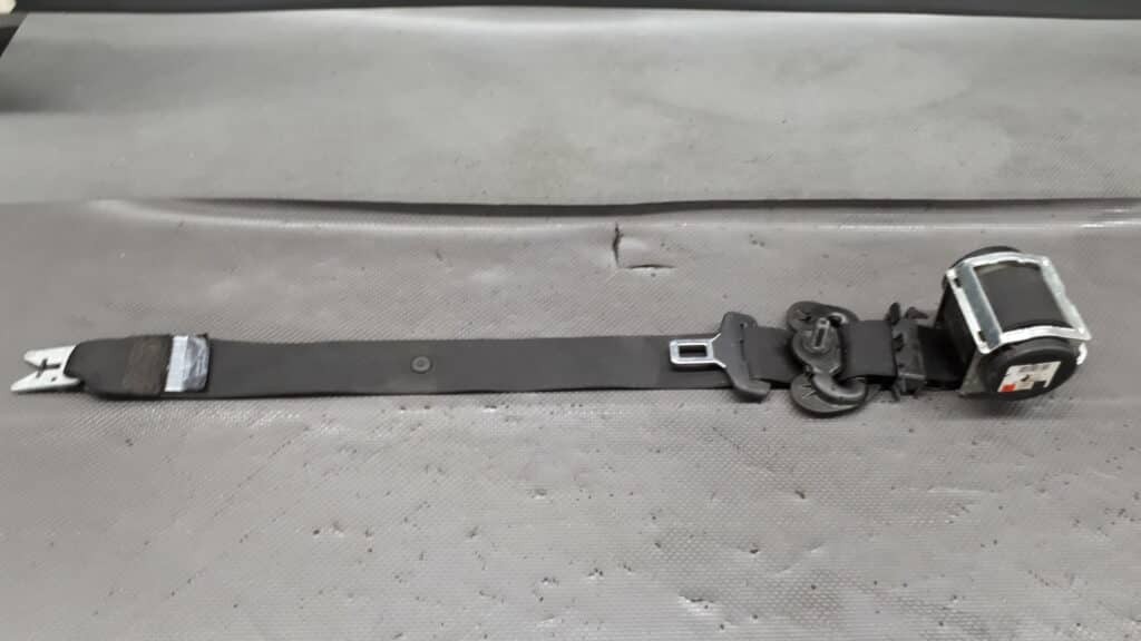 601629800d Pas bezpieczeństwa BMW E60 przód prawy
