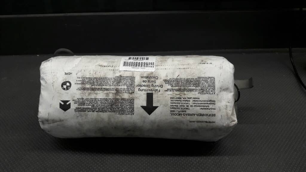 3982348283 Poduszka pasażera BMW E46