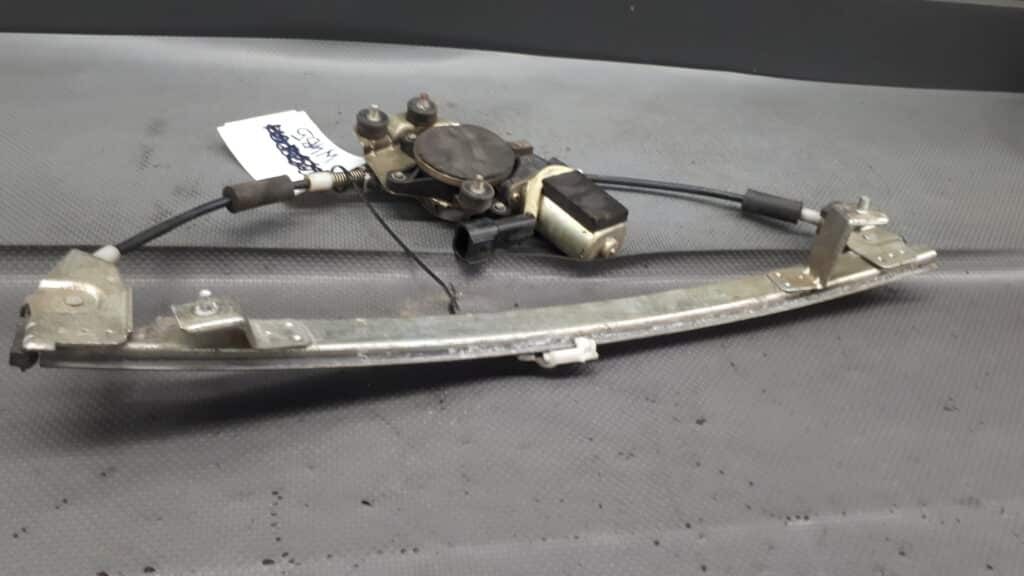 1S71A04324 Oslona schowek kierowcy Ford Mondeo MK3