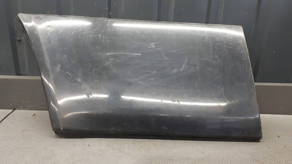1246900840 listwa drzwi prawy tył Mercedes w124
