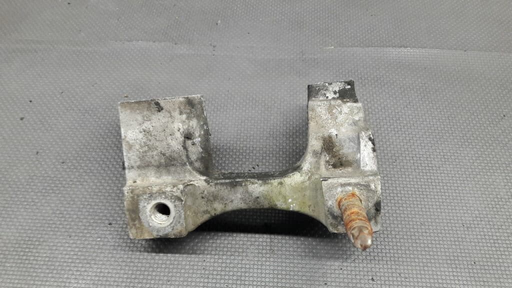 XS40-6030BC Łapa silnika Ford Focus MK1 1,8TDCI