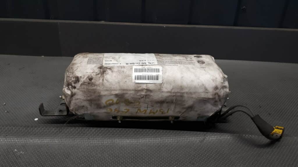 39704374401M Airbag pasazera BMW E46 kombi