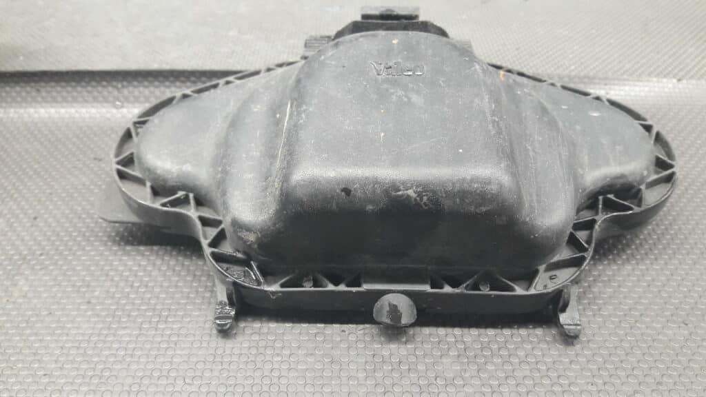 66935730 dekielek reflektora Renault R19