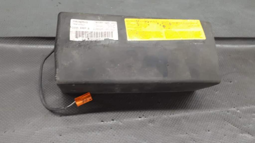 00050514D Poduszka airbag pasazera BMW E36