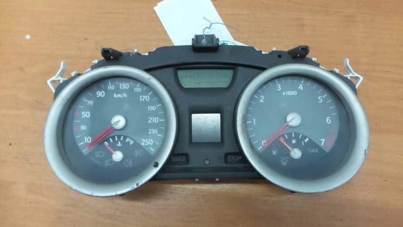 8200074323 licznik zegary MEGANE II 2.0 2002r