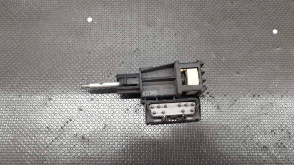 8353506 wlacznik swiatel BMW E36 COMPACT
