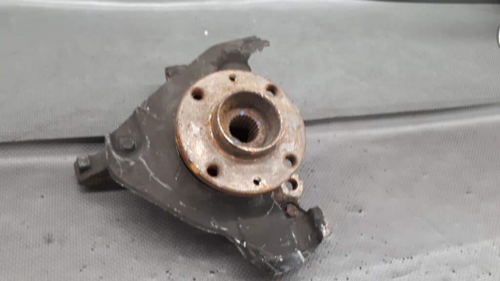 Zwrotnica prawy przod Fiat Idea 1.4 03r 25zeby