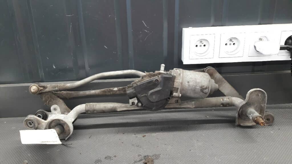 159300-0600 Mechanizm wycieraczek przód Mazda 5