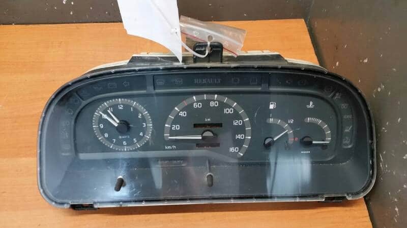 7700302505 licznik Renault Traffic 2.5 disel 96r