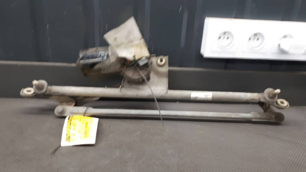 0390241142 mechanizm wycieraczek  OPEL VECTRA B