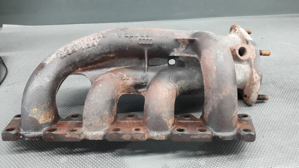 058253033A kolektor wydechowy Audi A4 B5