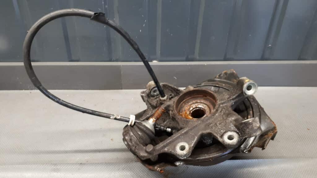Zwrotnica piasta lewy tył Mercedes w164 320CDI