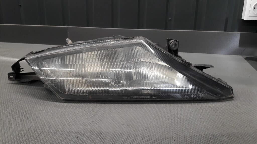 37120.748 Lampa przód prawa Lancia Y Ypsilon