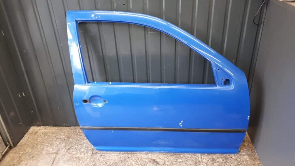 drzwi prawy przod vw golf IV 3D