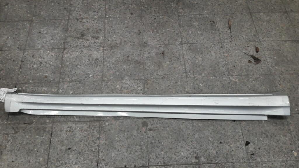A1696102008 Listwa próg prawa Mercedes W169