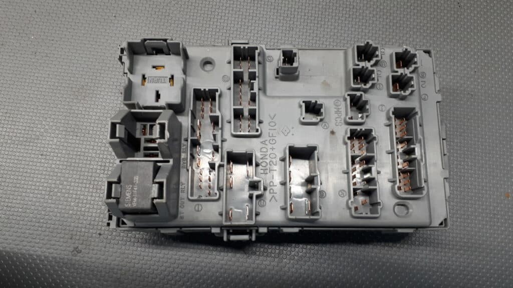 skrzynka bezpieczników BSI Honda Accord VI