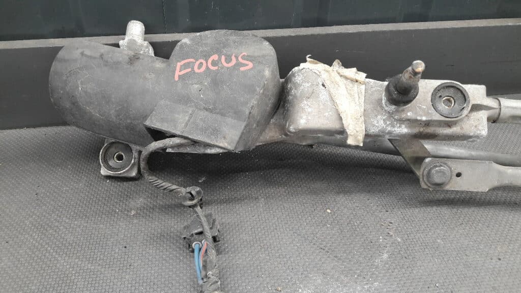 XS4117504AH mechanizm wycieraczek przednich ford focus mk1