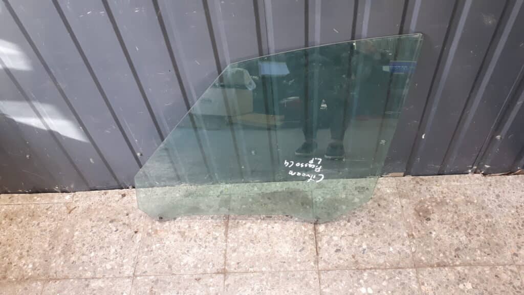 Szyba lewy przod Citroen Grand Picasso I 07R