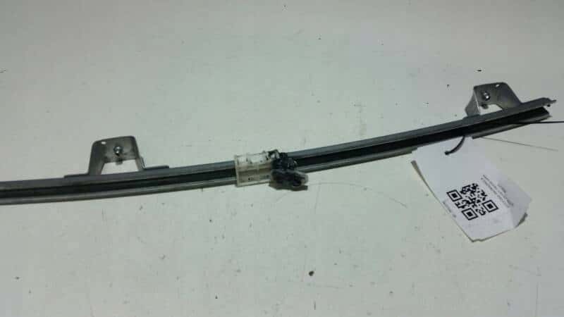 93335960 prowadnica szyby prawy przód OPEL MERIVA A