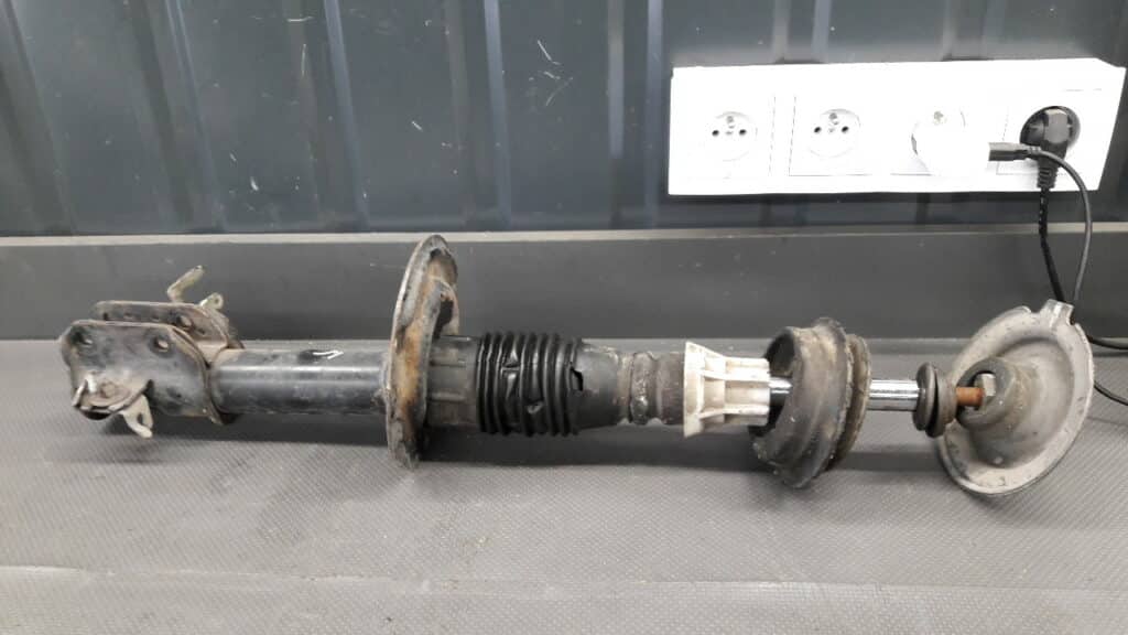 Amortyzator lewy przód Fiat Punto II 1.9 JTD