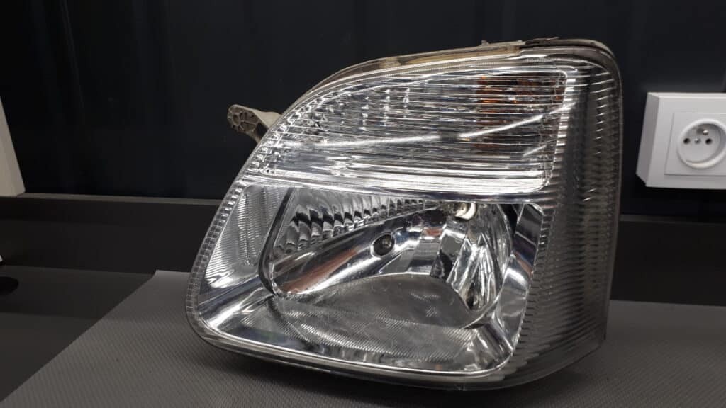 9212210 Lampa przód lewa Opel Agila A
