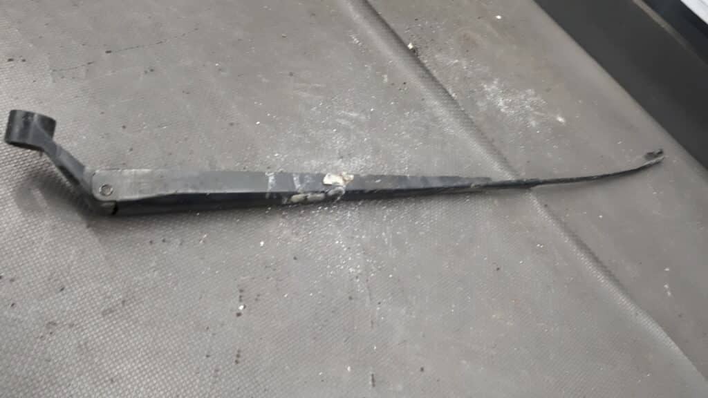 852110D020D  toyota yaris 2004