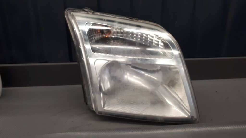2T14-13006-AF Reflektor prawy Ford Transit Connect