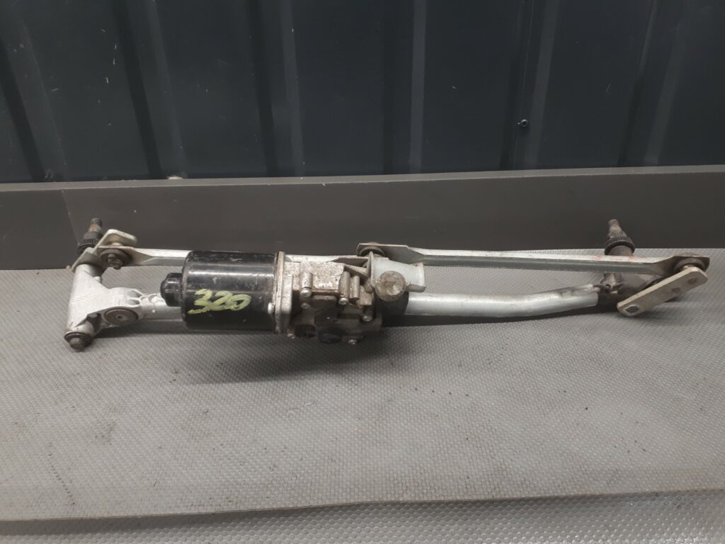 7193036 mechanizm wycieraczek BMW E87 VALEO