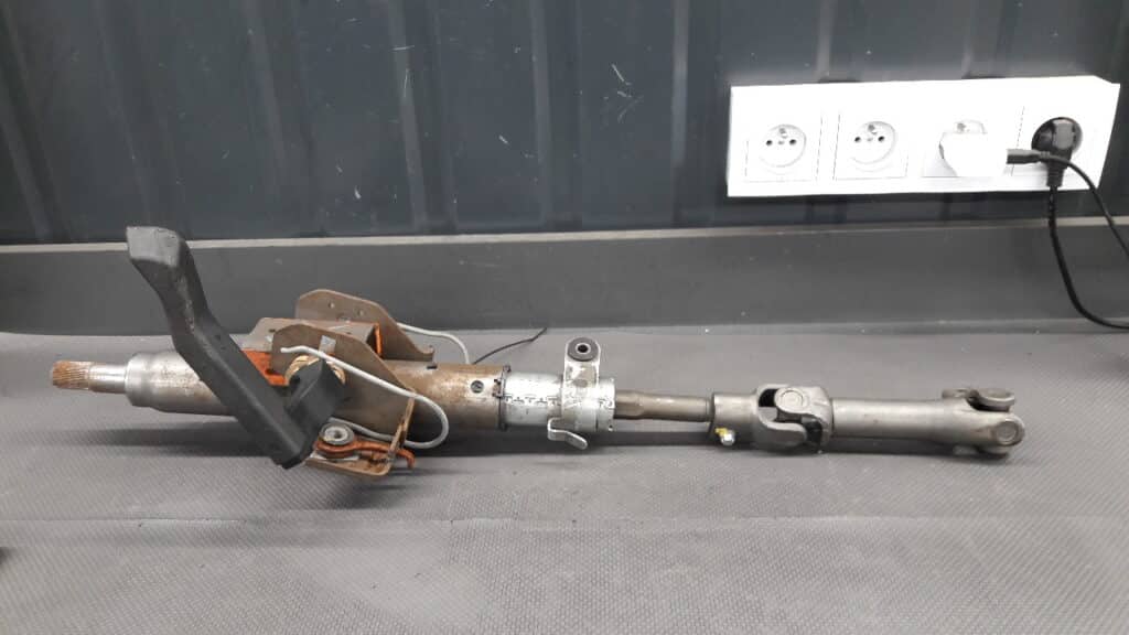 24454492 kolumna kierownicza Opel Astra III H 1,6