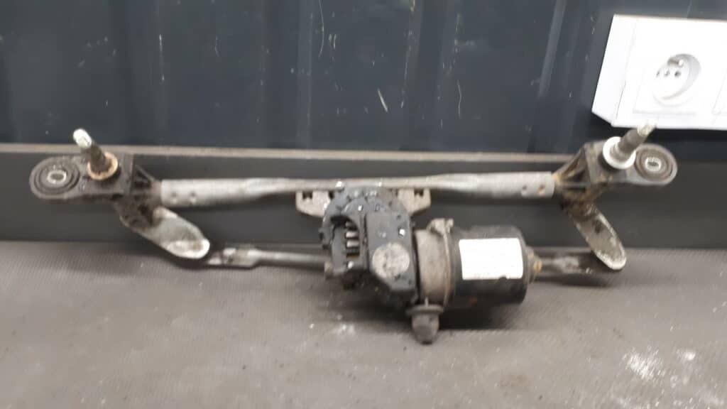 ms159200-3650  mechanizm wycieraczek przód fiat punto 188