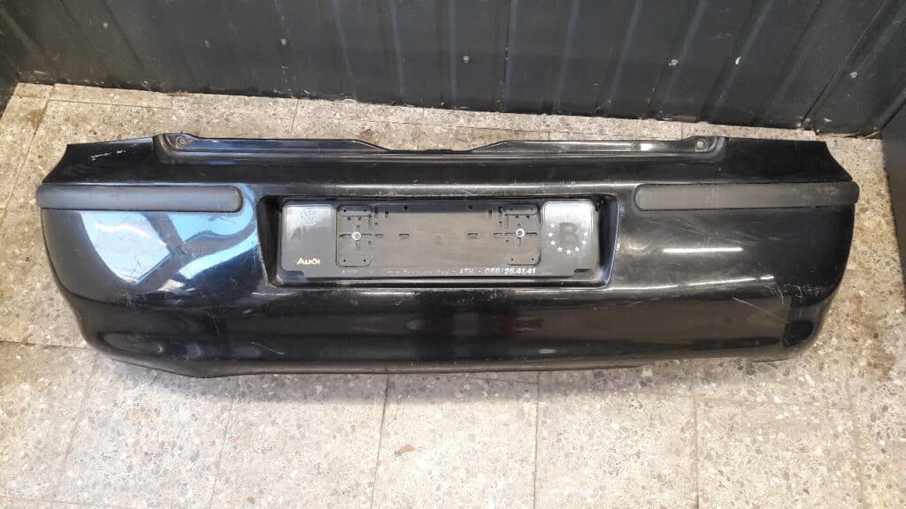 6N0807421E zderzak Polo III Lift czarny 94r-