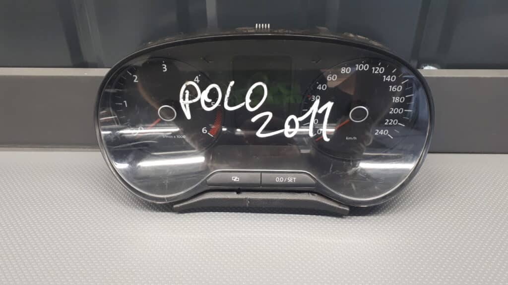 6R0920861E licznik VW Polo 6R 1.2 TDI