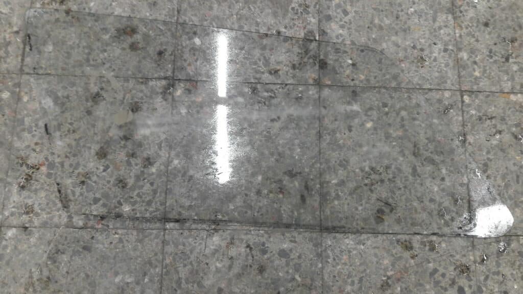 szyba karoseryjna drzwi lewy tyl VW Passat B2 Kombi