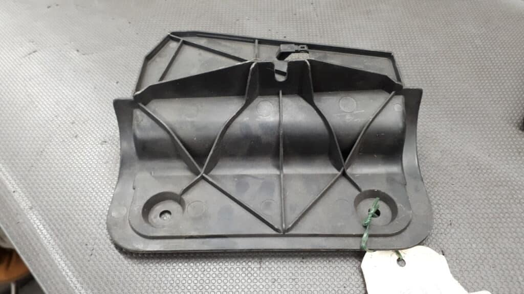 9753061780 oslona silnika wycieraczki peugeot 309