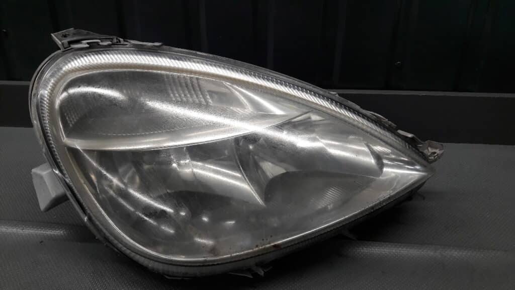 Reflektor prawy Mercedes a-klasa w168 lift