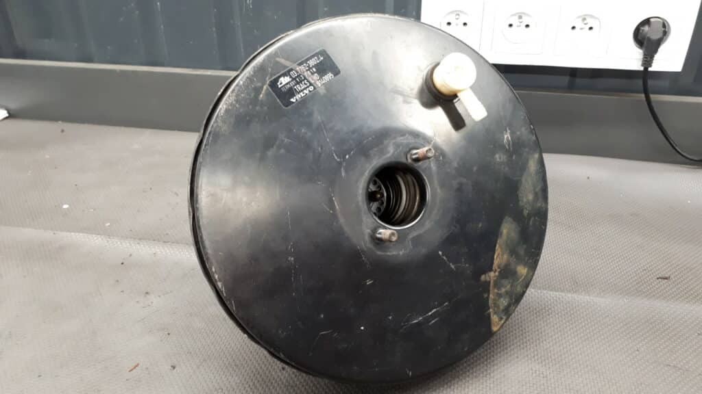 9140895 serwo hamulca volvo v40 96-99