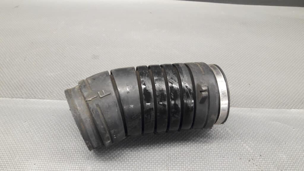 074129627A przewod powietrza VW T4 2.4