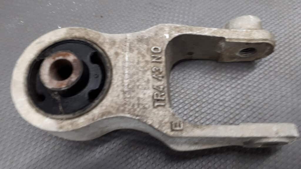 24463131 łapa silnika Opel Meriva A I 1.7 CDTI