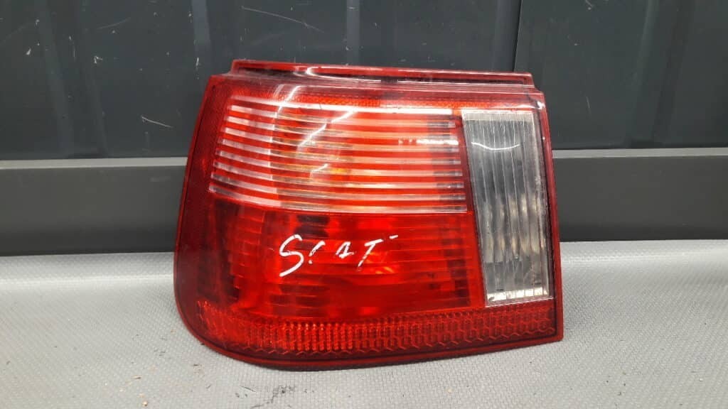 lampa lewy tyl Seat Ibiza II lift