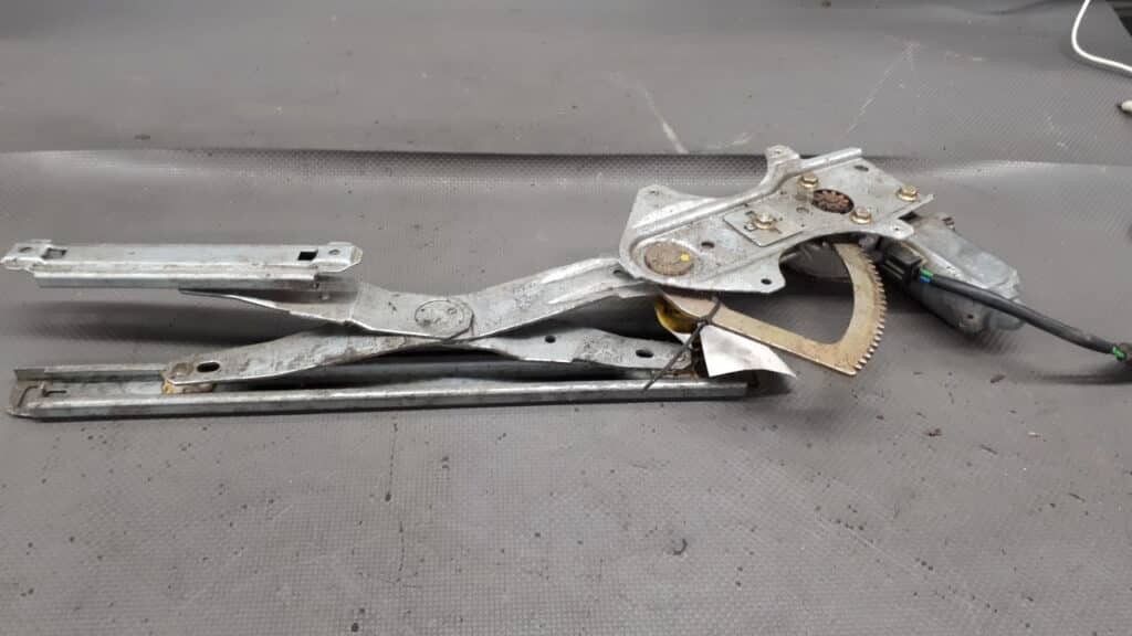 mechanizm szyby lewy przod ford scorpio mk2