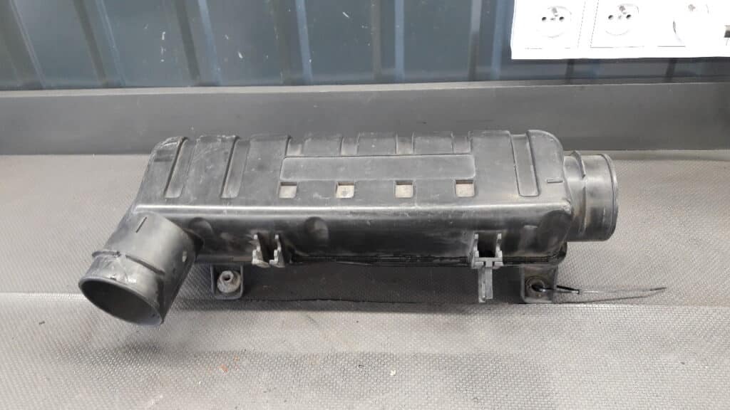 2C11-9F763-AC Obudowa filtra powietrza Ford Transit MK6 2,0TDCI