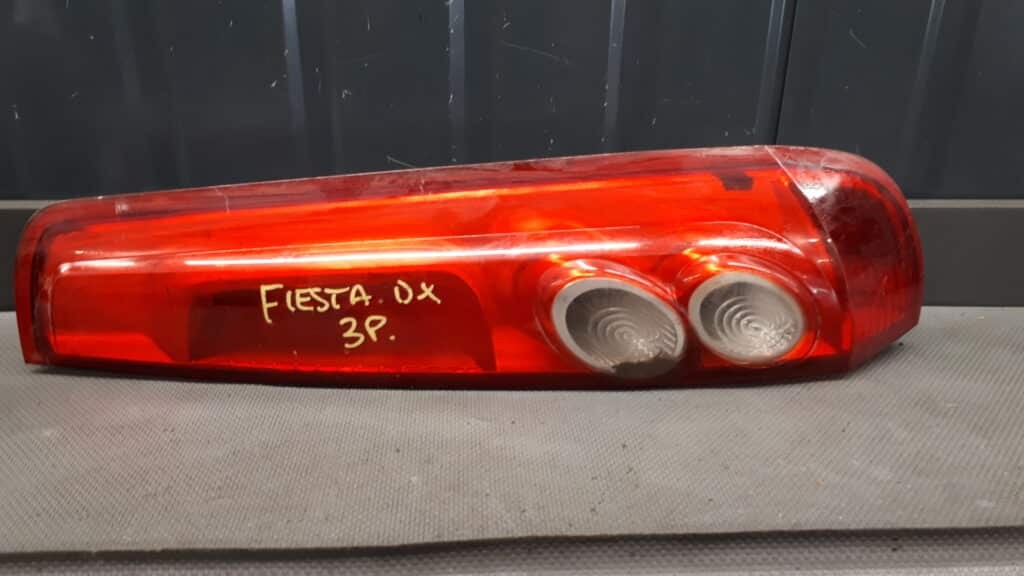 6s61-13404-b Lampa prawa tylna Fiesta MK6 lift 5D