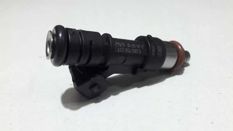 8A6G-AA WTRYSKIWACZ WTRYSK FORD FIESTA MK7 1.6
