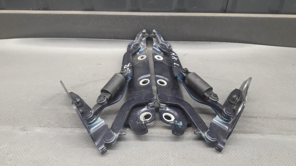 8X23-4270AF zawias klapy bagaznika Jaguar XF