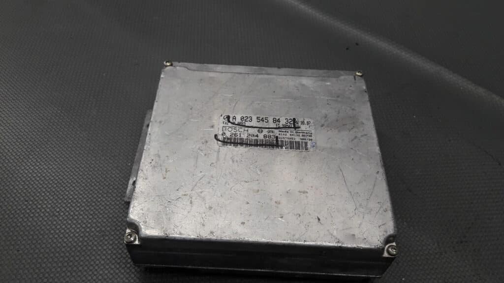 A0235458432 Sterownik silnika Mercedes W210 2.0