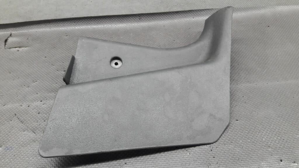 8L1867458A oslona progu prawy przod Audi A3 8L