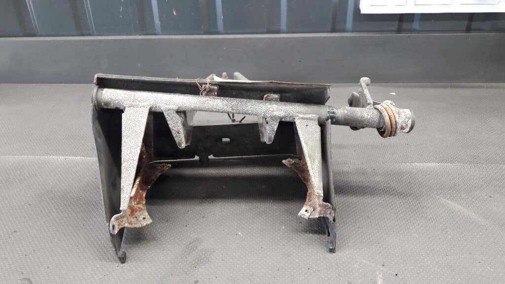 477805632 Mechanizm mocowanie prawe Porsche 944 84r